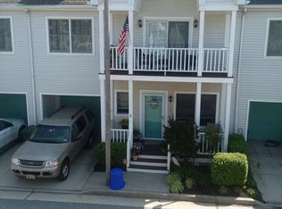 6 Caravel Ct, Atlantic City, NJ 08401