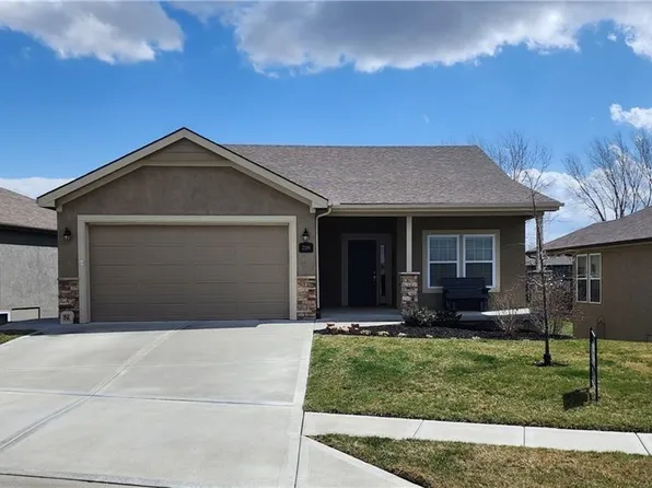 2109 Greenfield Point, Kearney, MO 64060
