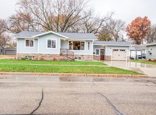 907 M Ave, Milford, IA 51351