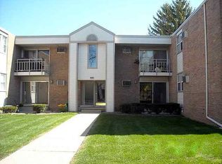 1661 Cass Lake Rd, Keego Harbor, MI 48320