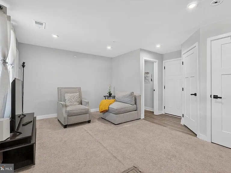 9599 Tall Oaks Rd — Photo 12