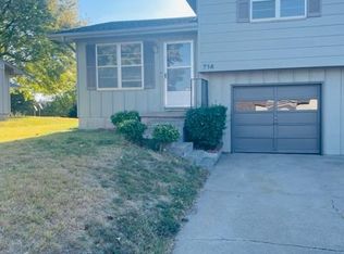 714 Allison Ave, Manhattan, KS 66502
