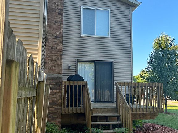 5th image of 4375 Mayaka Ct SW