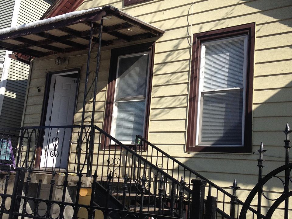 1st image of 1851 N California Ave