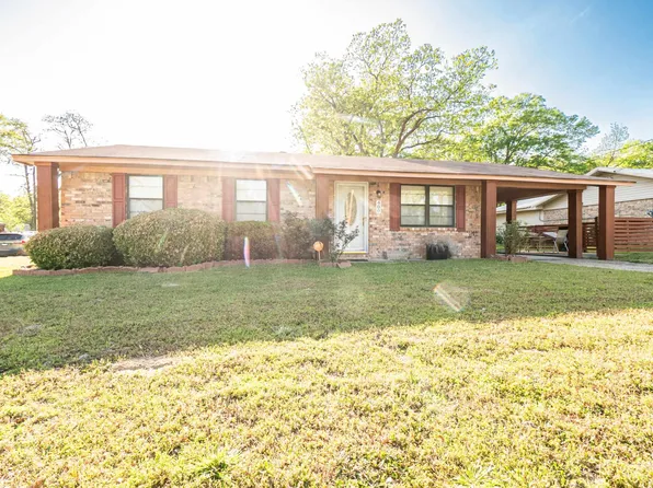 400 N Pine St, Junction City, AR 71749