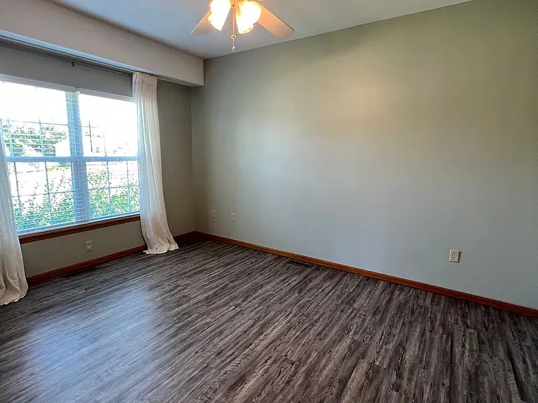 2214 Elk Ct — Photo 11