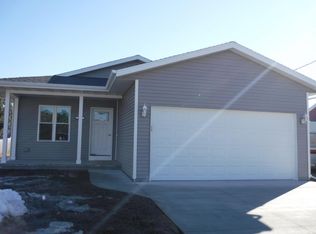 1907 Pleasant St, Manitowoc, WI 54220