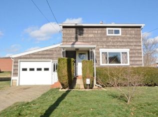 715 Center St, Harwick, PA 15049