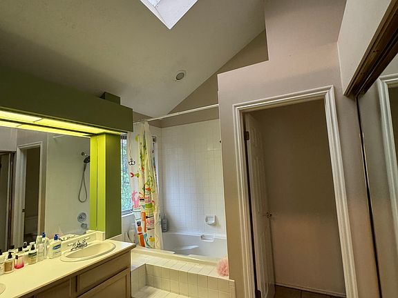 5th image of 2095 E Rainbow Point Dr