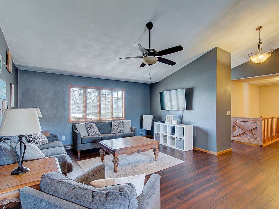 1st image of 3901 Teal Ln