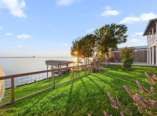 3114 Bay Oaks Harbor Dr, Baytown, TX 77523