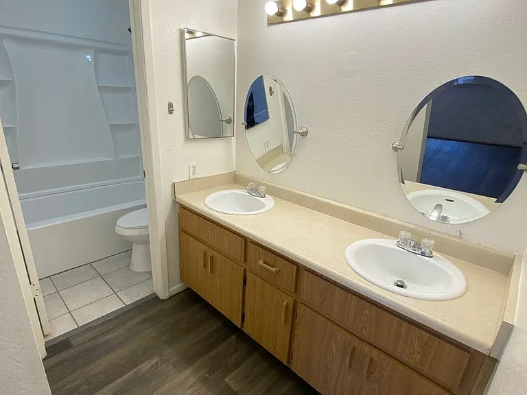 1215 E Lemon St #131 — Photo 22