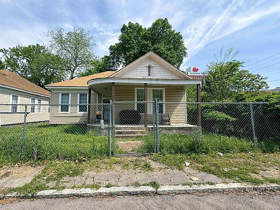 2nd image of 206 Leath St