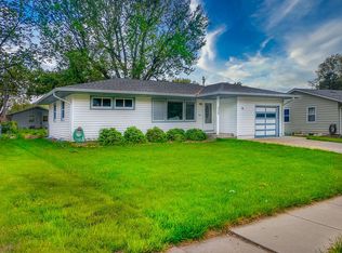 1739 Sunny Hill Rd, Lincoln, NE 68502