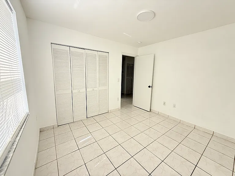 2647 SW 28th Ct #2647 — Photo 11