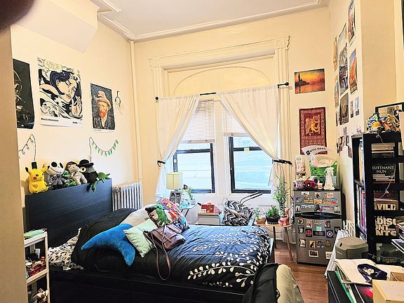 2nd image of 5411 4th Ave #1R