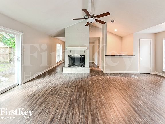 3rd image of 16215 Coral Bay St