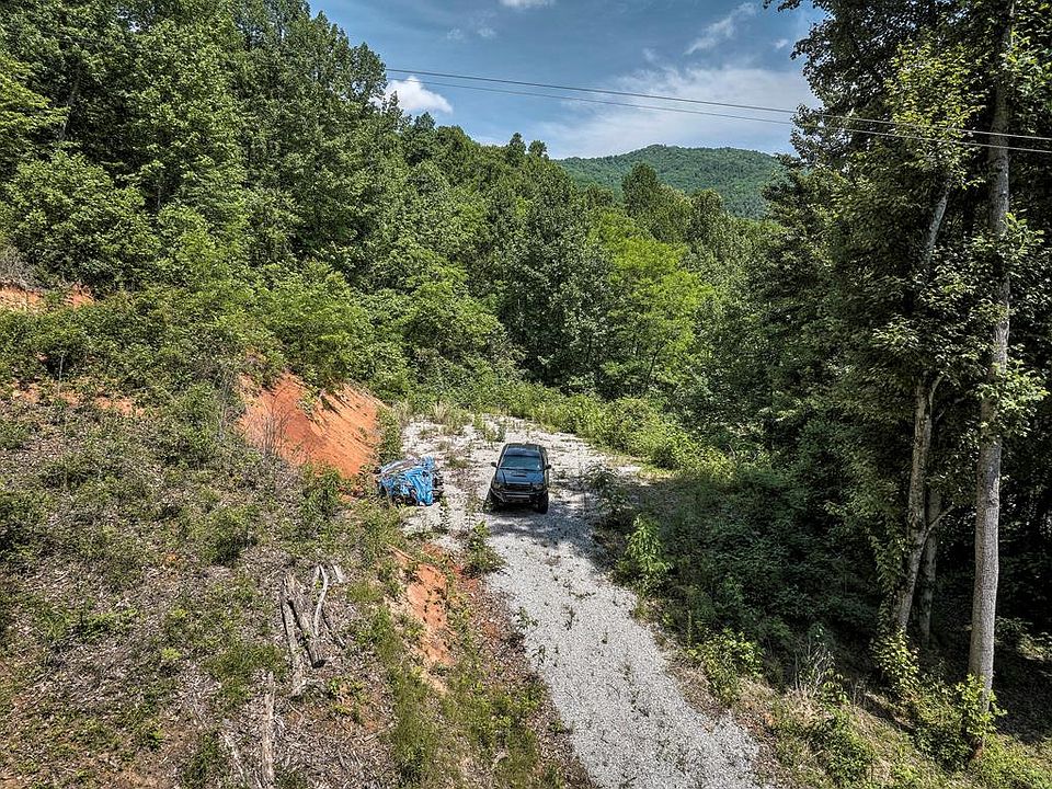 1st image of 1315 Coopers Creek Rd