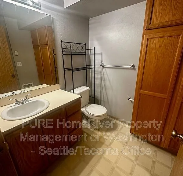 702 119th St S #B — Photo 4