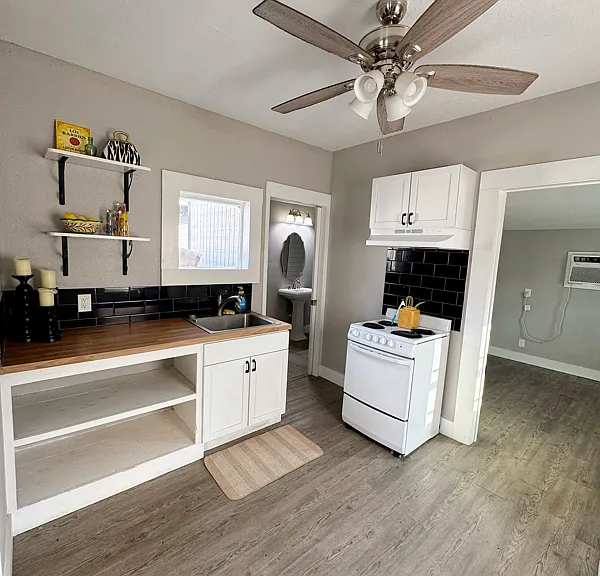 622 Potomac St — Photo 1
