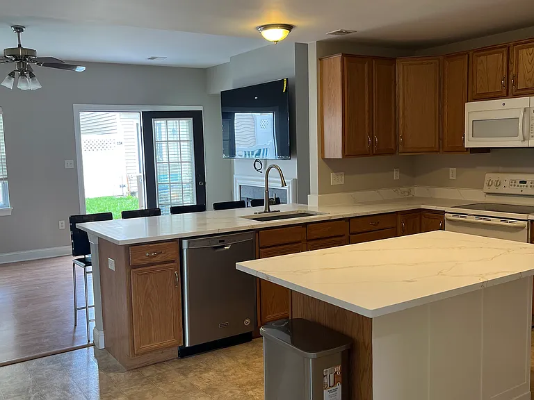 204 Silk Dr — Photo 4