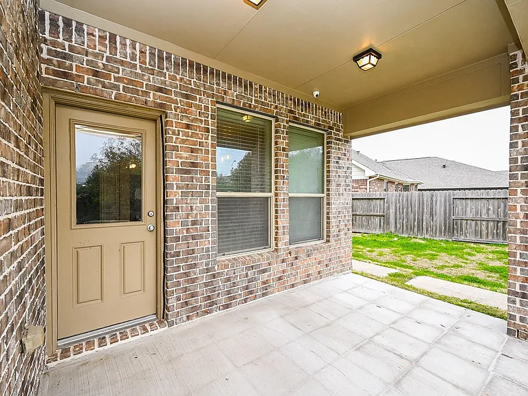 23919 Villa Lisa Dr — Photo 19