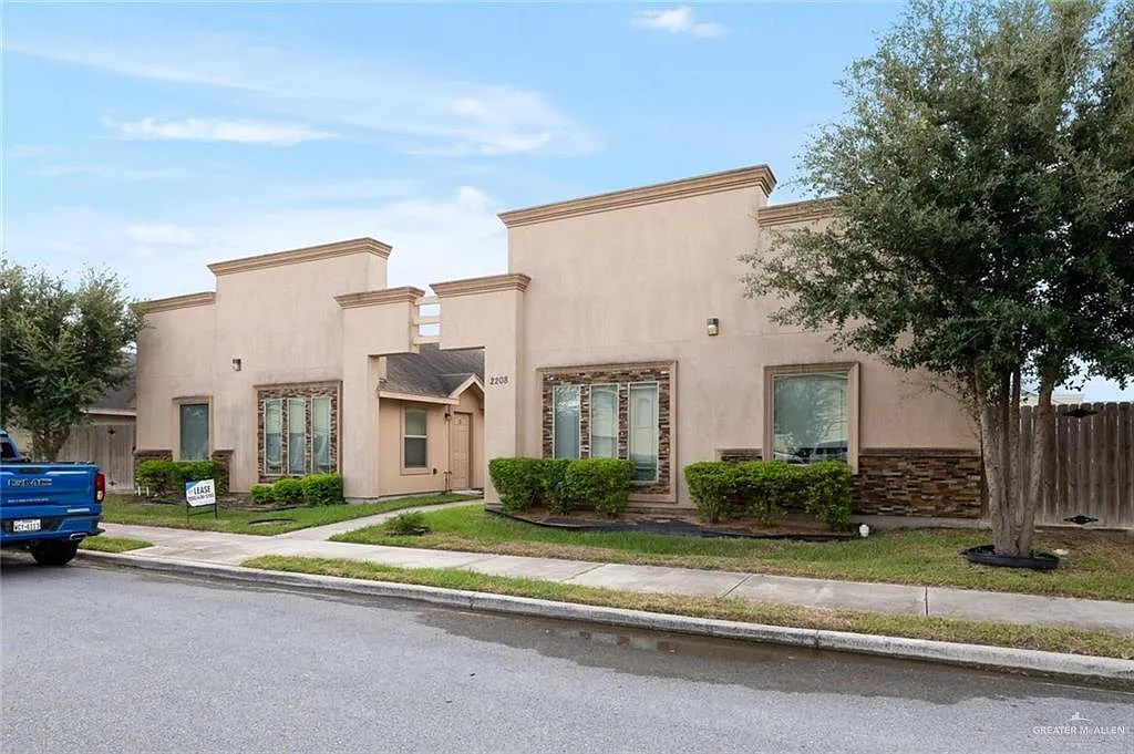 3 bed, 2.0 bath, 1120 sqft, $1,075 — Photo 1