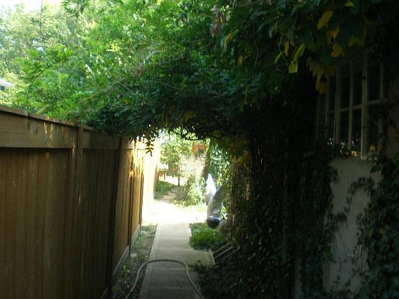 3rd image of 5603 Carrollton Ave