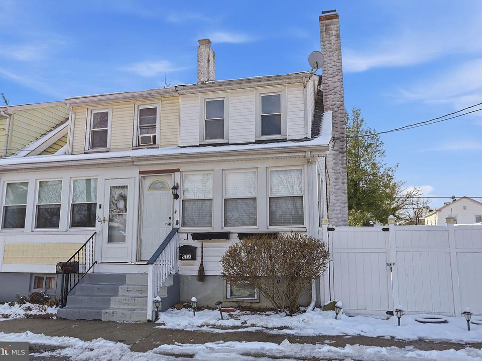 1st image of 921 Lyndale Ave #923