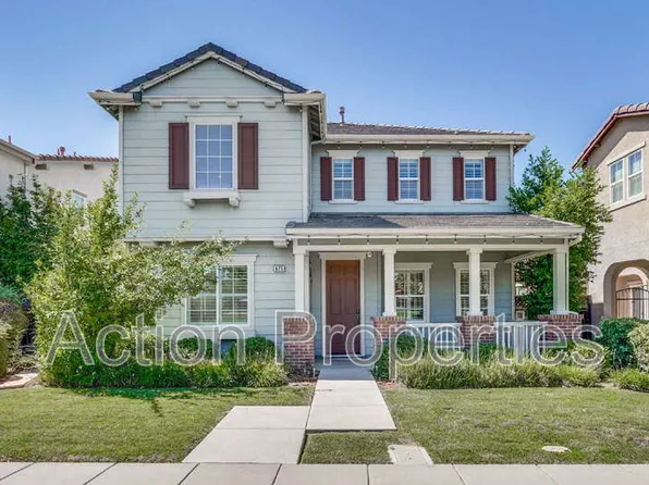 675 W Esplanade Dr, Mountain House, CA 95391