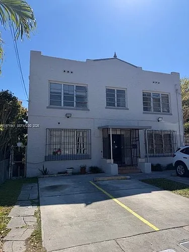 2368 NW 3rd St #4 Photo 1