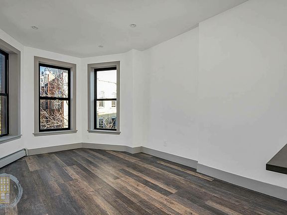 5th image of 1961 Madison Ave #3C
