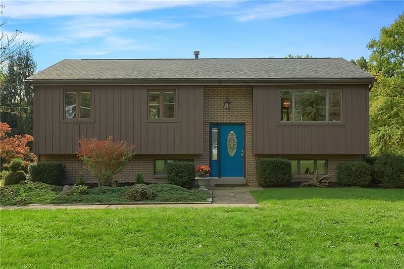 1st image of 306 Vandivort Dr
