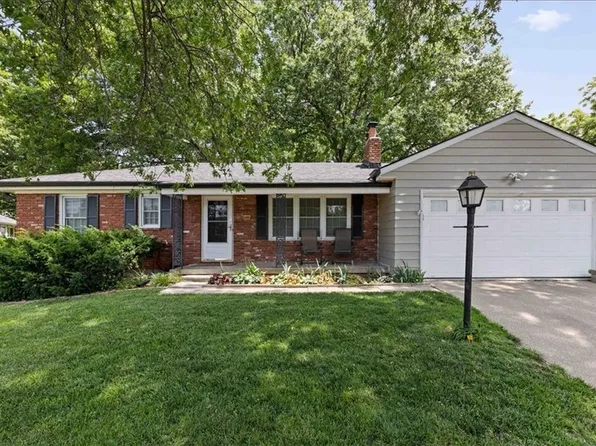 5433 Foster St, Overland Park, KS 66202