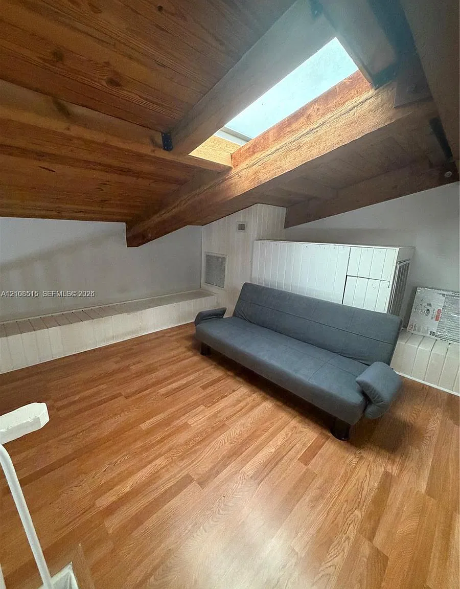 Cindis Place Sec 2 — Photo 3