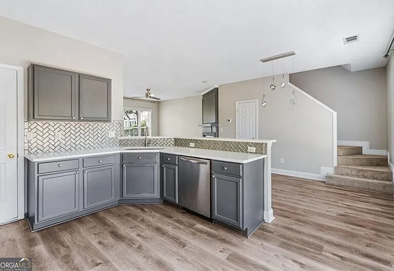 1681 Heyford Cir NW — Photo 4