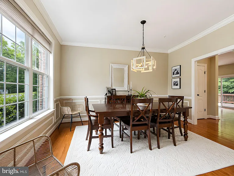 23017 Holloway Ct — Photo 8