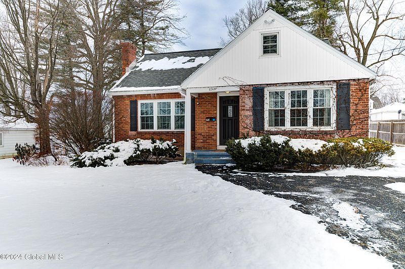 2nd image of 1527 Kingston Avenue