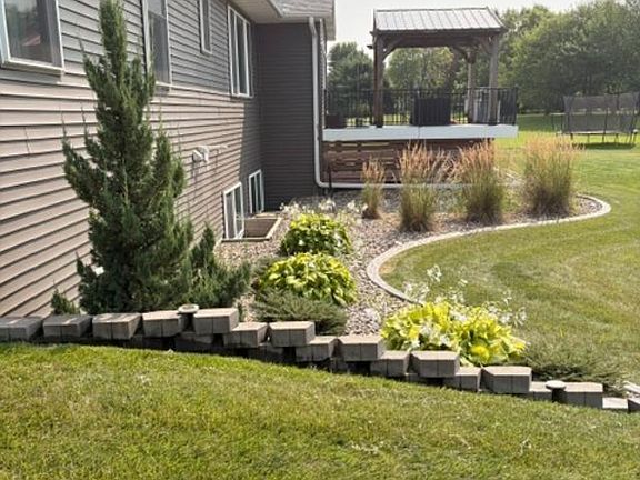 3rd image of 58 Balsam Ln
