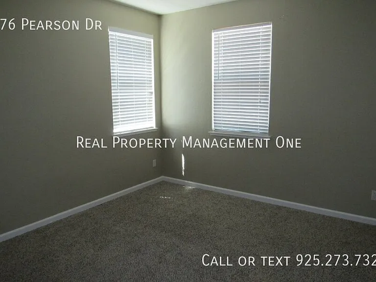 576 Pearson Dr — Photo 29