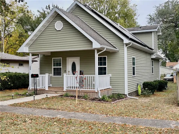705 Marion Ave, Mattoon, IL 61938
