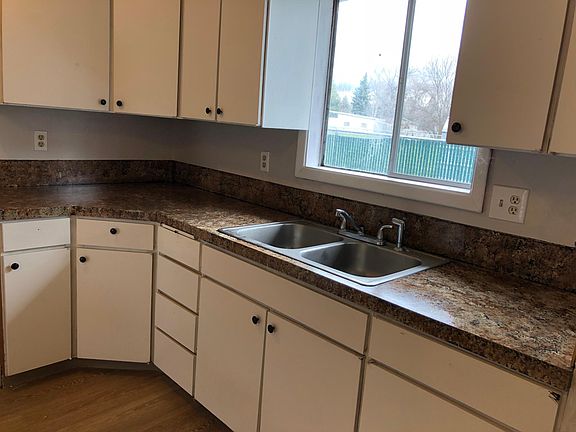 Nice kitchen with newer applicances and room for a dining ro