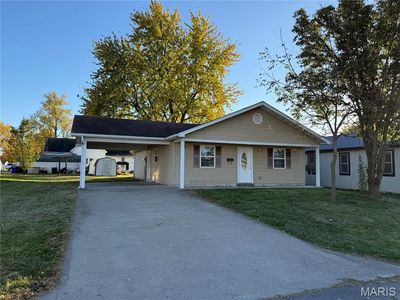 1203 W Locust St, Bowling Green, MO, 63334