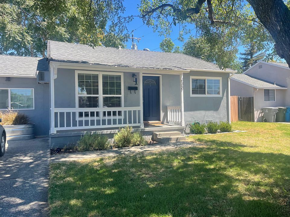 1st image of 348 Cottonwood St