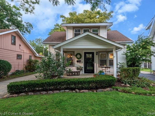 523 E Farnum Ave
