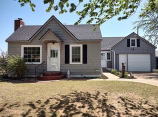 210 N Collingwood St, Pretty Prairie, KS 67570