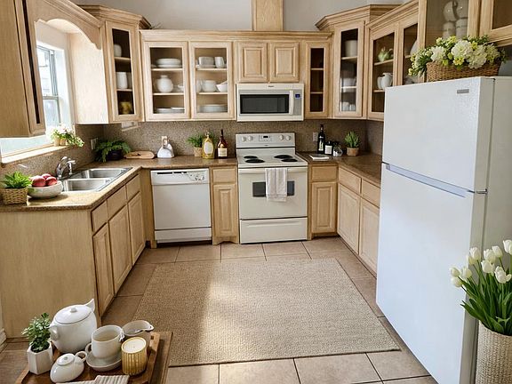 5th image of 3000 Old Alice Rd Unit 601