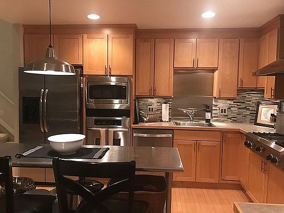 4th image of 64 Grandview Cir