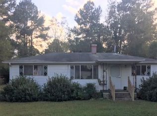 1829 Lock Rd, Dillon, SC 29536