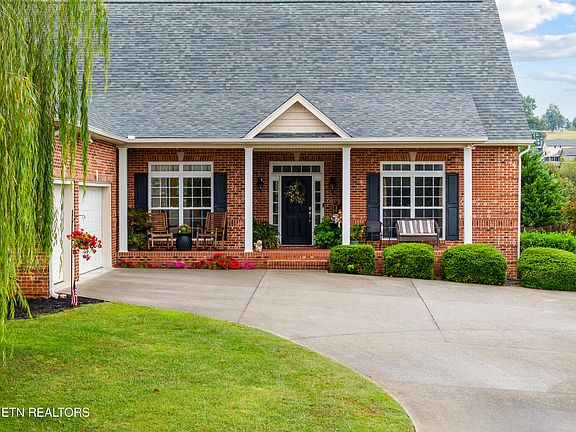 2nd image of 754 Deep Woods Ln